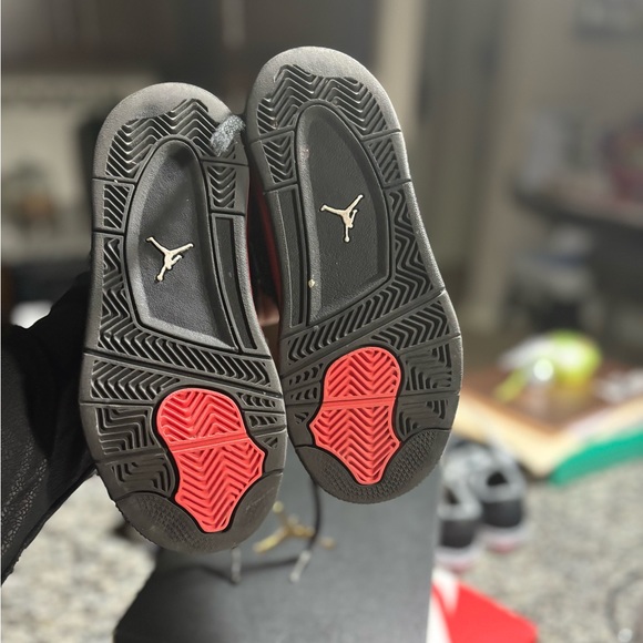 Size 13 retro Jordan 4a - Picture 3 of 3
